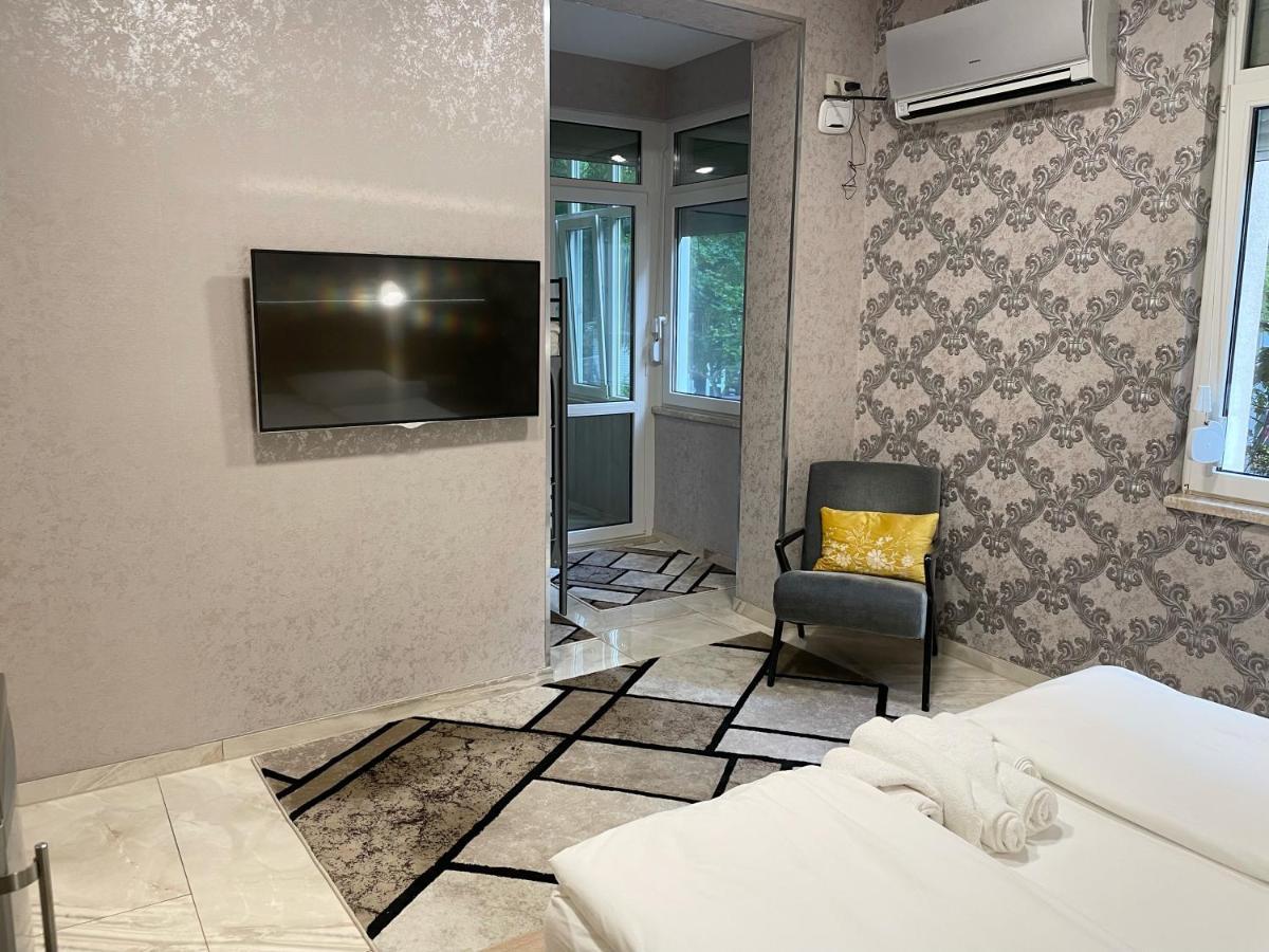 De Luxe Studio Burgas, City Center Exterior photo